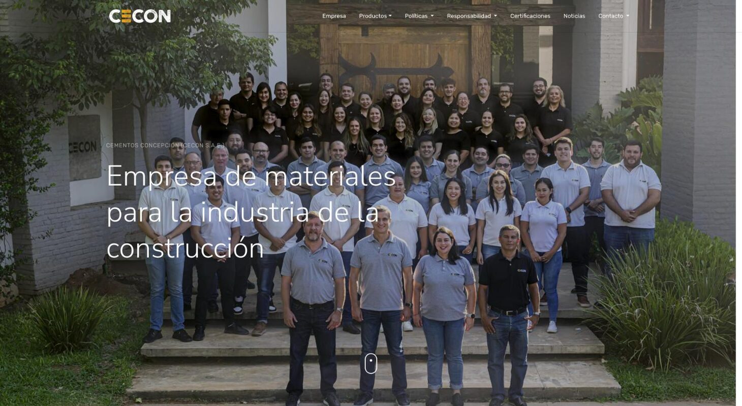 Company: cover with the full staff photograph — CECON